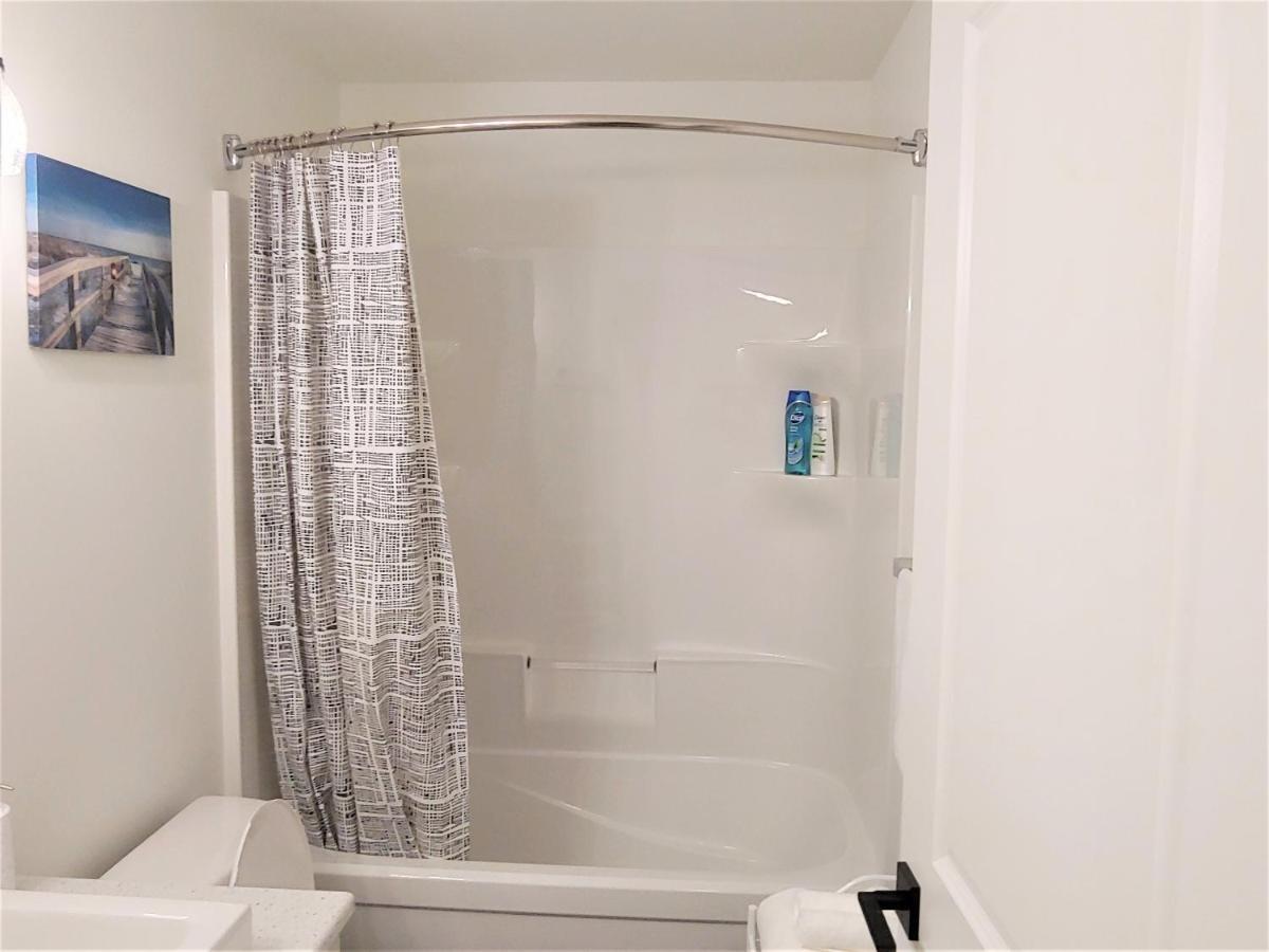Serene 2 Bedroom Condo With Balcony And Lakeview Winnipeg Ngoại thất bức ảnh